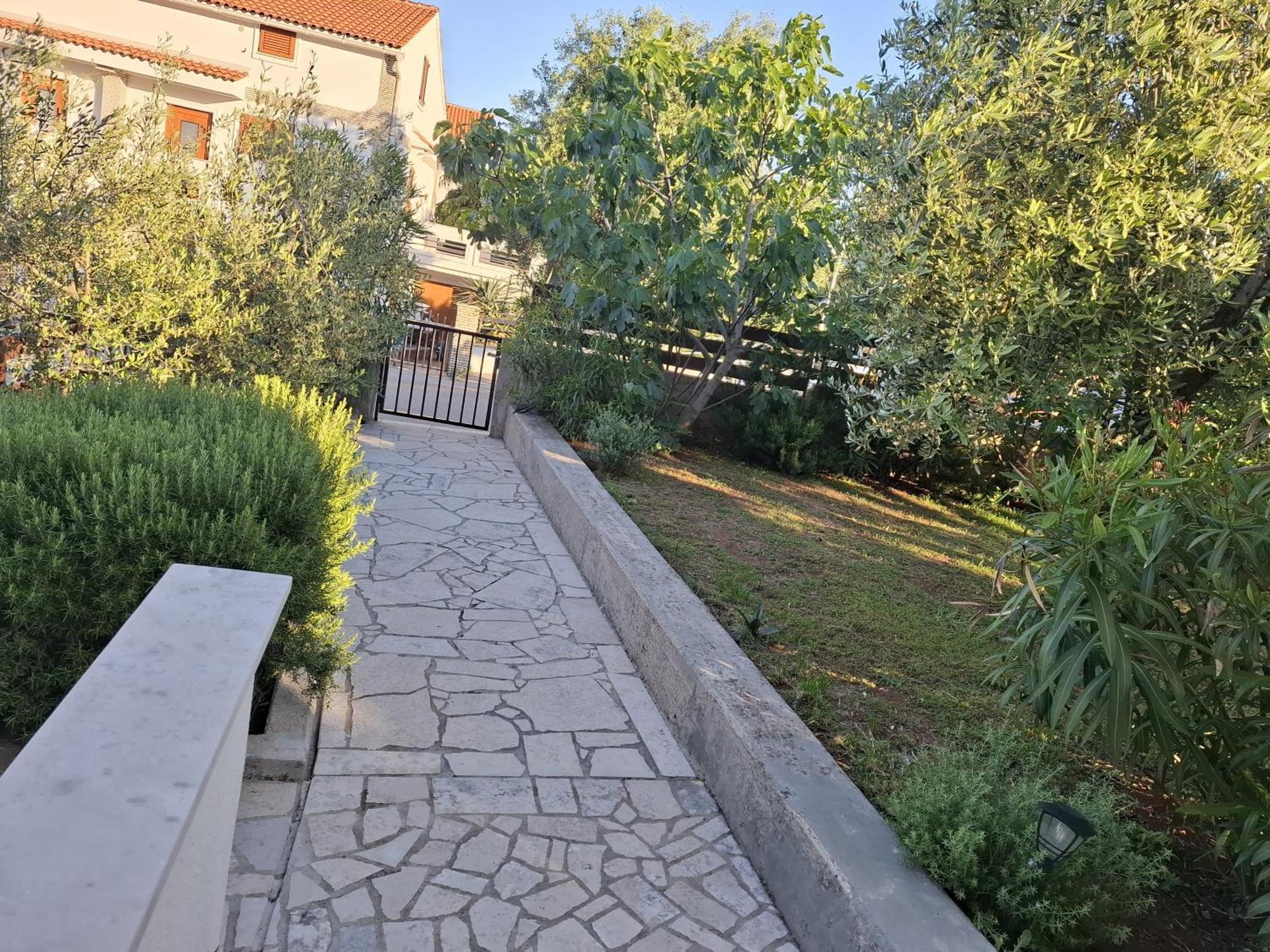 Apartman Luma Krk Town Exterior photo